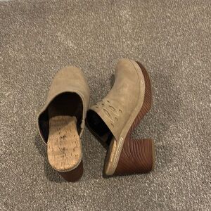 Women's Tan Platform Mules
